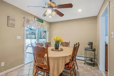 132 Gladstone Avenue, West Islip, NY 11795 - Photo 19