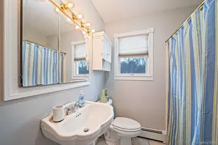 132 Gladstone Ave, West Islip, NY 11795 - Photo 35