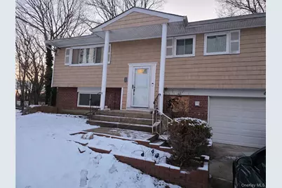 8 Holly Court, North Babylon, NY 11703 - Photo 1