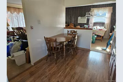 715 McCall Avenue, West Islip, NY 11795 - Photo 5