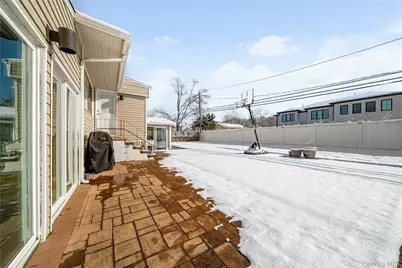 98 Birchwood Park Drive, Jericho, NY 11753 - Photo 43