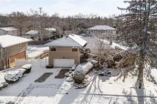 98 Birchwood Park Dr, Jericho, NY 11753 - Photo 49