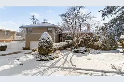 98 Birchwood Park Drive, Jericho, NY 11753 - Photo 3