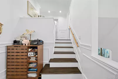 98 Birchwood Park Drive, Jericho, NY 11753 - Photo 17