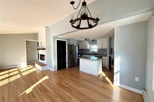 101 Rosevale Ave E, Ronkonkoma, NY 11779 - Photo 3