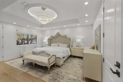 24 Chestnut Lane, Woodbury, NY 11797 - Photo 13