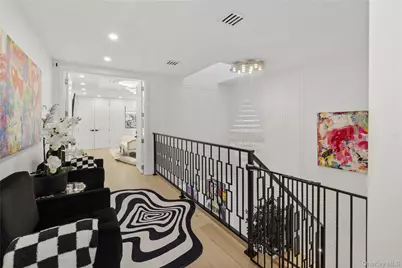 24 Chestnut Lane, Woodbury, NY 11797 - Photo 11