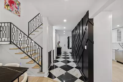 24 Chestnut Lane, Woodbury, NY 11797 - Photo 7