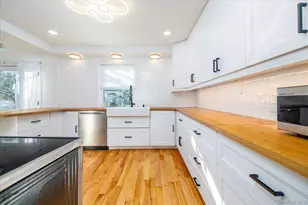 5 Prospect St, Glen Head, NY 11545 - Photo 9