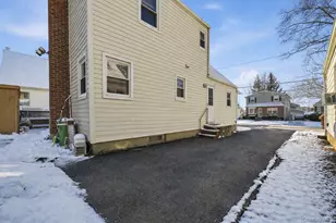 537 8th Ave, New Hyde Park, NY 11040 - Photo 39