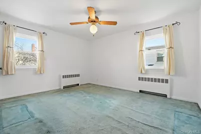 537 8th Avenue, New Hyde Park, NY 11040 - Photo 19