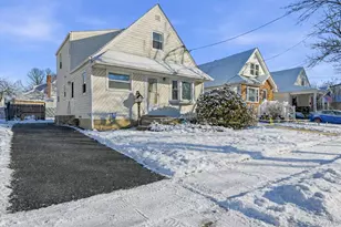 537 8th Ave, New Hyde Park, NY 11040 - Photo 3