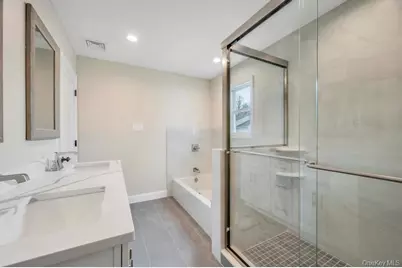 42 Volta Drive, Deer Park, NY 11729 - Photo 31