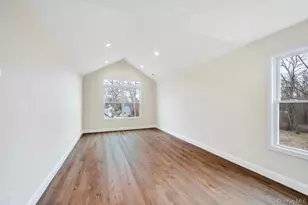 42 Volta Dr, Deer Park, NY 11729 - Photo 21