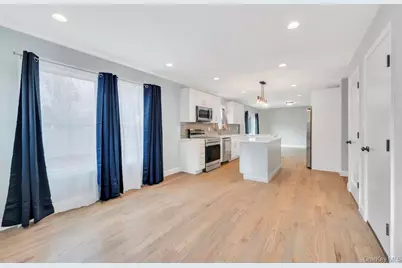 42 Volta Drive, Deer Park, NY 11729 - Photo 15