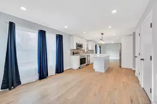 42 Volta Dr, Deer Park, NY 11729 - Photo 15