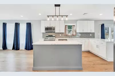 42 Volta Drive, Deer Park, NY 11729 - Photo 3