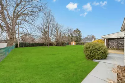 10 Grape Lane, Hicksville, NY 11801 - Photo 23