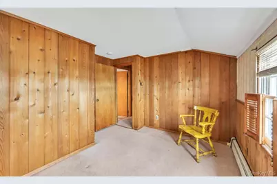 10 Grape Lane, Hicksville, NY 11801 - Photo 19