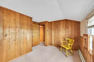 10 Grape Ln, Hicksville, NY 11801 - Photo 19