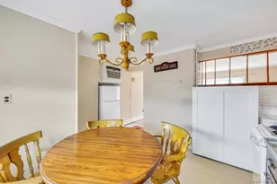 10 Grape Ln, Hicksville, NY 11801 - Photo 5