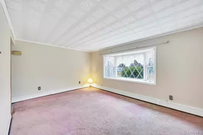 10 Grape Lane, Hicksville, NY 11801 - Photo 7