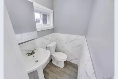 17 Sapir Street, Valley Stream, NY 11580 - Photo 21