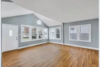 17 Sapir Street, Valley Stream, NY 11580 - Photo 5