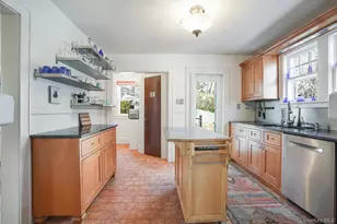 31 Wilson Blvd, Poughkeepsie, NY 12603 - Photo 9