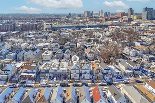 105-18 171st Pl, Jamaica, NY 11433 - Photo 5