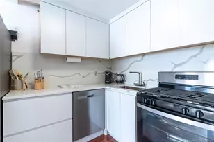 16 Lake St, White Plains, NY 10603 - Photo 7