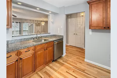 1206 Chelsea Cove S, Hopewell Junction, NY 12533 - Photo 3