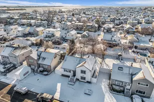 39 Layton St, Freeport, NY 11520 - Photo 29