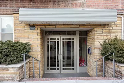 1332 Metropolitan Avenue #5G, Bronx, NY 10462 - Photo 1