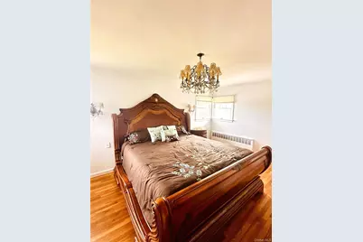 310 Southwood Circle, Syosset, NY 11791 - Photo 7