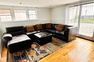 310 Southwood Cir, Syosset, NY 11791 - Photo 19