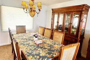 310 Southwood Cir, Syosset, NY 11791 - Photo 5