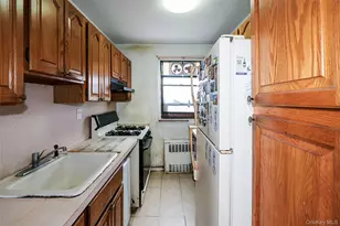 196-23 73rd Ave, Fresh Meadows, NY 11365 - Photo 13