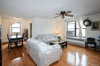 196-23 73rd Ave #2, Fresh Meadows, NY 11365 - Photo 5