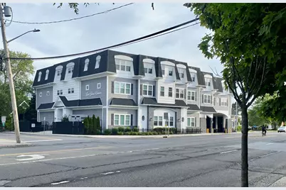 840 Montauk #1D, Copiague, NY 11726 - Photo 1