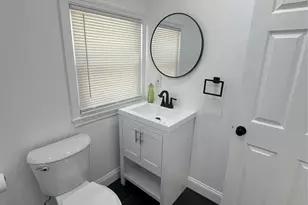 210 B E Lakewood St, Patchogue, NY 11772 - Photo 9