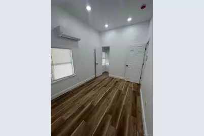 210 B E Lakewood Street, Patchogue, NY 11772 - Photo 7