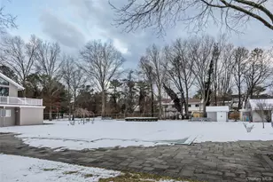 52 Briar Hill Ct, Middle Island, NY 11953 - Photo 33