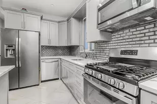 146-84 182nd St, Springfield Gardens, NY 11413 - Photo 5