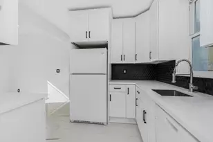 146-84 182nd St, Springfield Gardens, NY 11413 - Photo 37