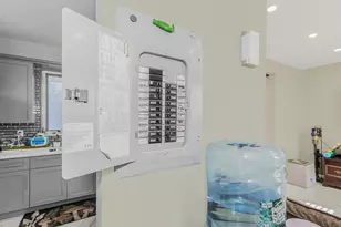 146-84 182nd St, Springfield Gardens, NY 11413 - Photo 15