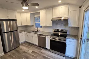 1 Elvira Ct, Huntington, NY 11743 - Photo 5