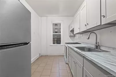 1586 E 22 St, Brooklyn, NY 11229 - Photo 13