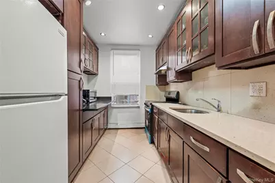 1586 E 22 St, Brooklyn, NY 11229 - Photo 7