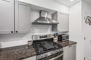 1425 Jerusalem Ave, Merrick, NY 11565 - Photo 9